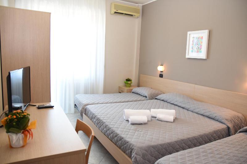 Quadruple Room image 1