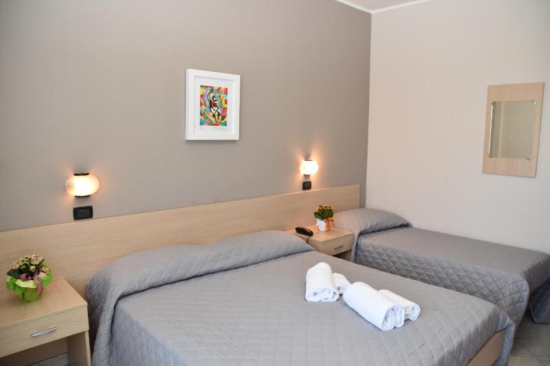 Triple Room image 4