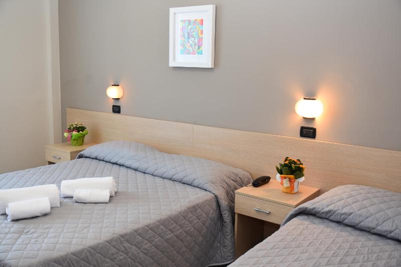 Triple Room image 3