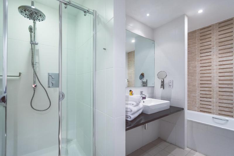 Executive Double Room image 3