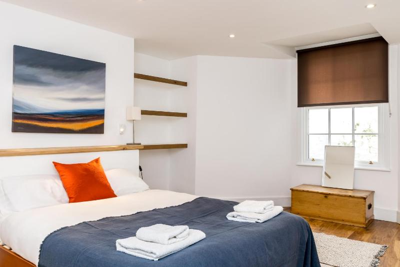 Two-Bedroom Apartment image 3