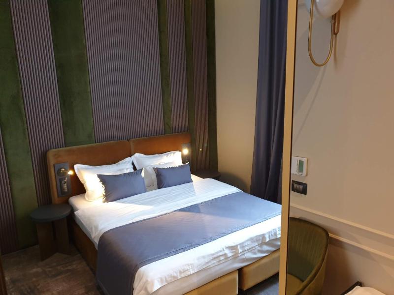 Standard Triple Room image 4