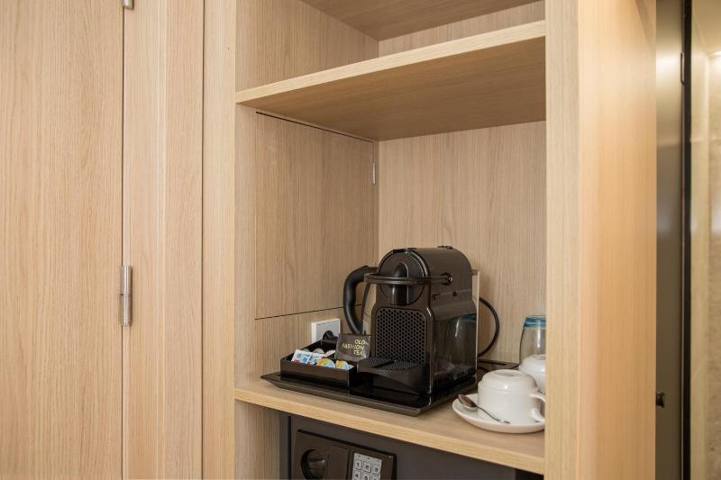 Single Room with Sea View image 2