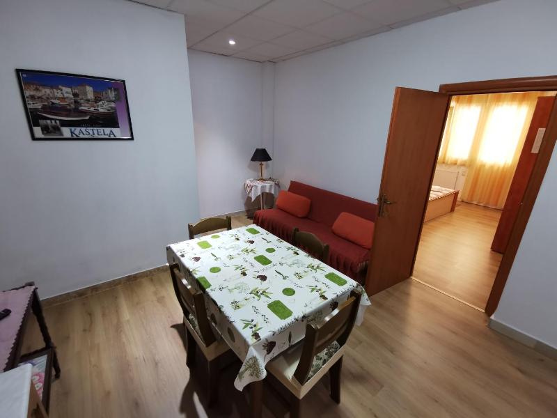 One-Bedroom Apartment with Terrace image 4