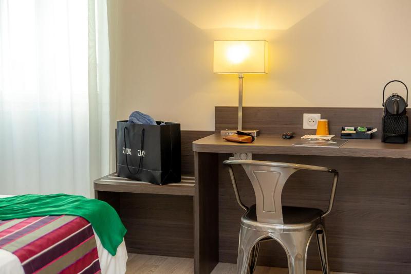 Comfort Double Room image 4