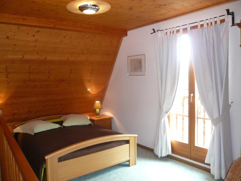 Apartment with Street View image 4