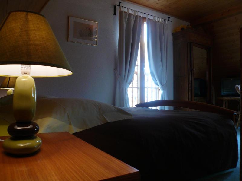 Apartment with Street View image 3