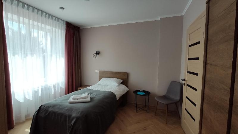 Classic Triple Room image 2