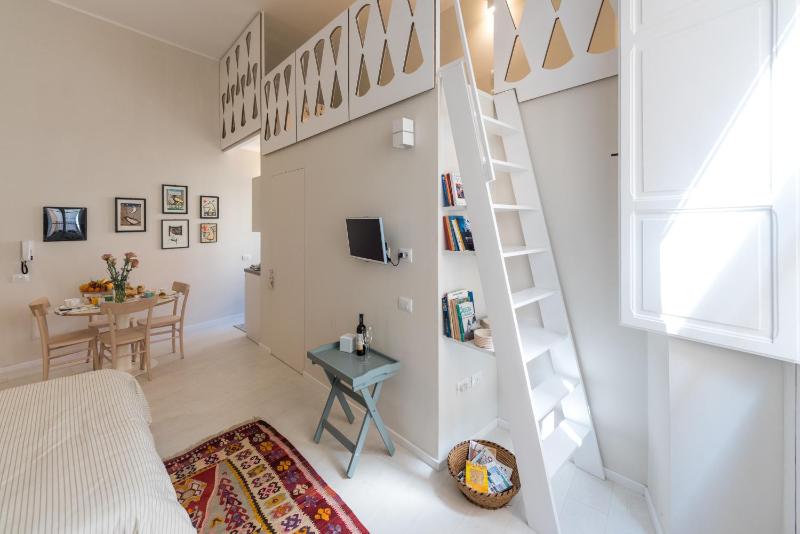 Studio Apartment image 2