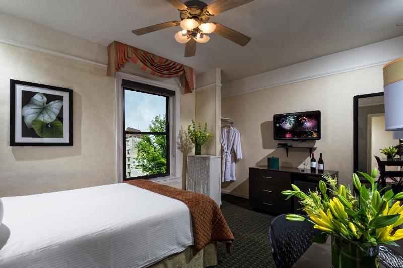 Executive King Room image 2