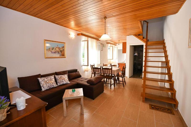 Two-Bedroom Apartment with Terrace and Sea View image 1