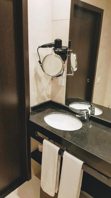 Porto City Hotel - image 20