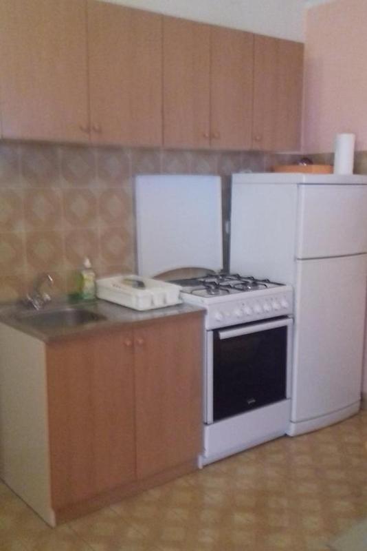 One-Bedroom Apartment with Terrace and Sea View image 3