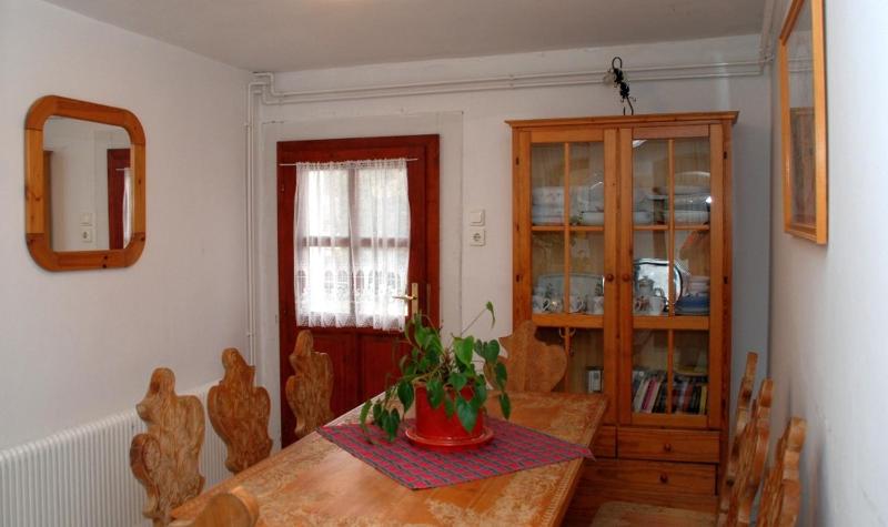Studio Apartment image 2