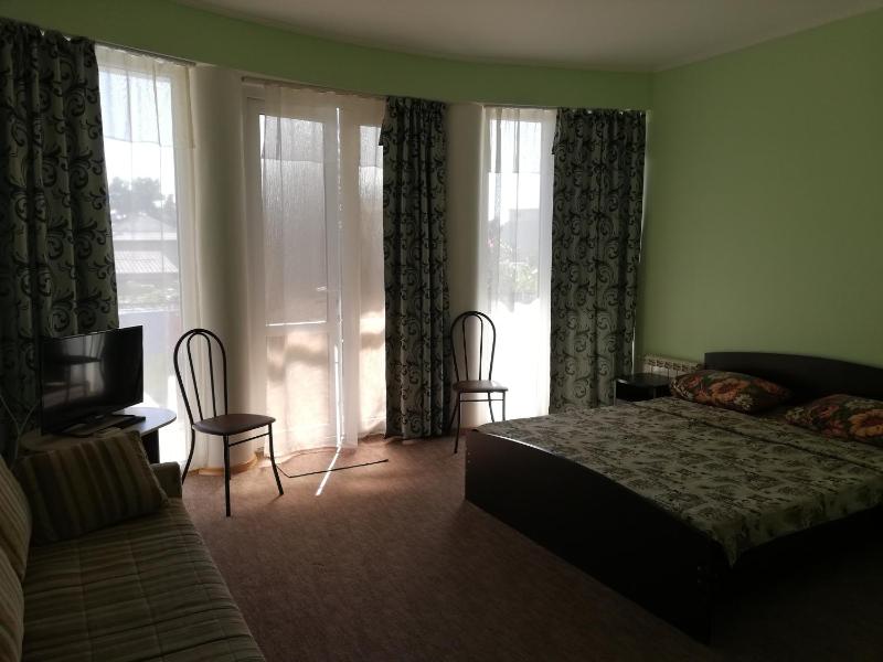 Family Room (2 Adults + 2 Children) image 3
