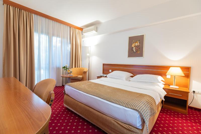Double Room image 1