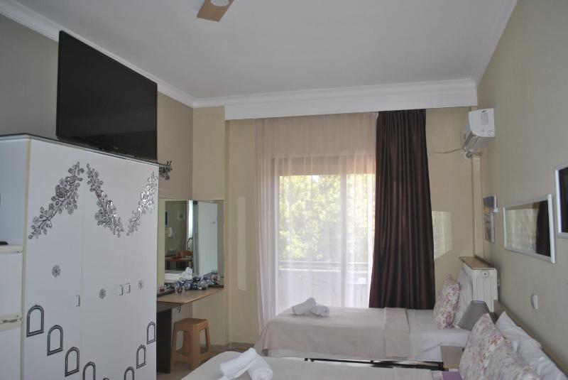 Alexander Apartments - image 30