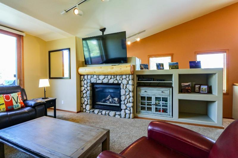 Three-Bedroom Apartment image 3