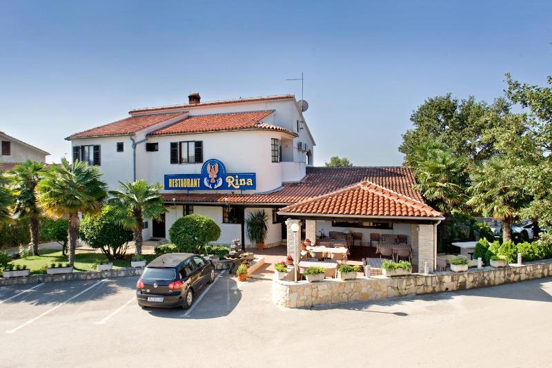 Apartmani Rina - image 38