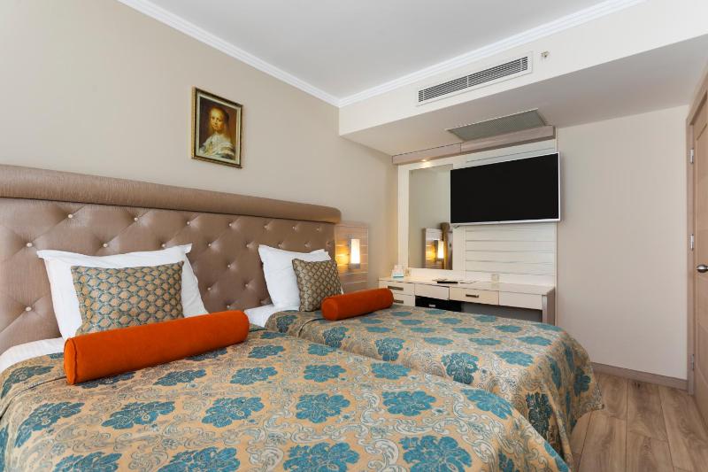 Orange Suite - 2 Bedroom image 4