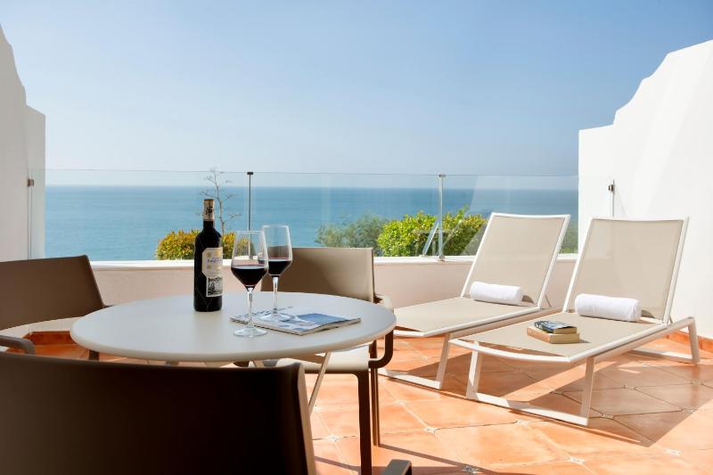 Junior Suite with Sea View image 3