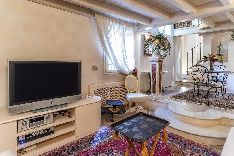 One-Bedroom Apartment image 3
