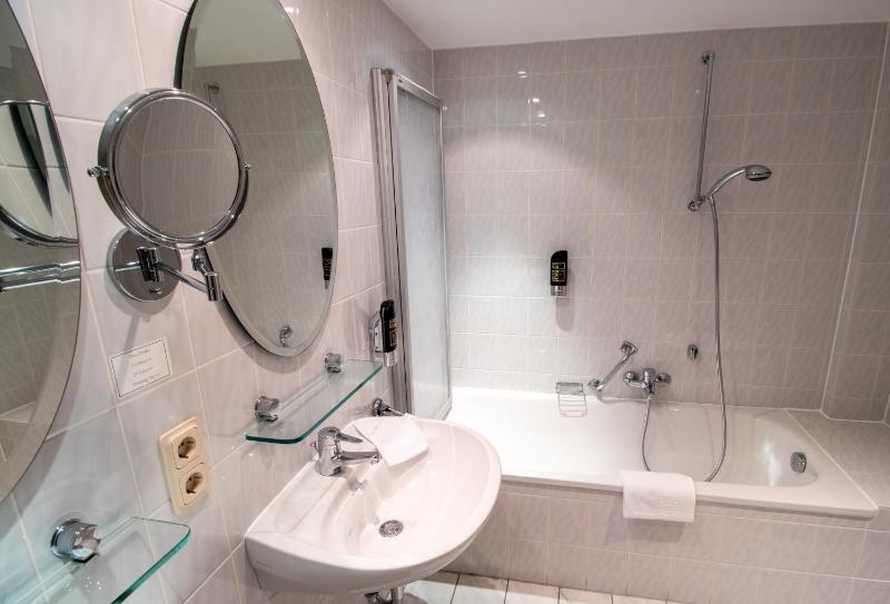Superior Double or Twin Room image 2