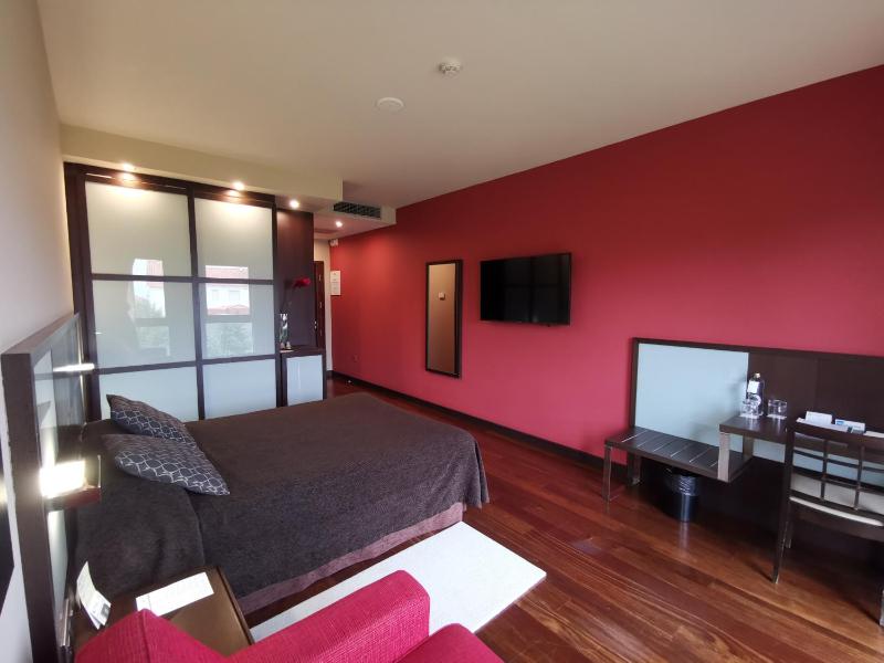 Double Room - Ground Floor image 3