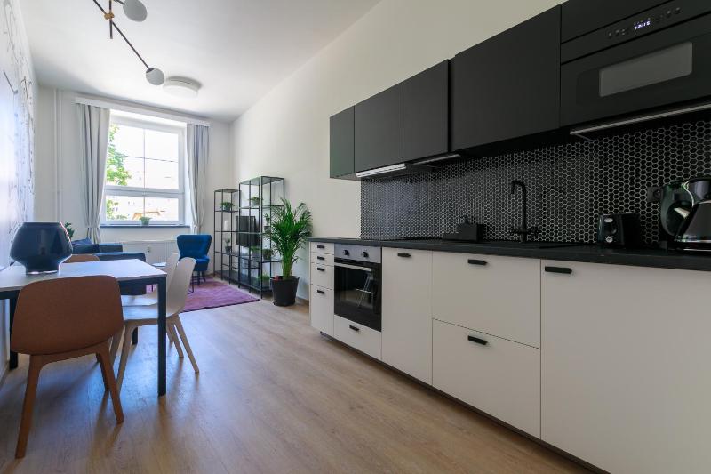Apartment with Terrace image 4