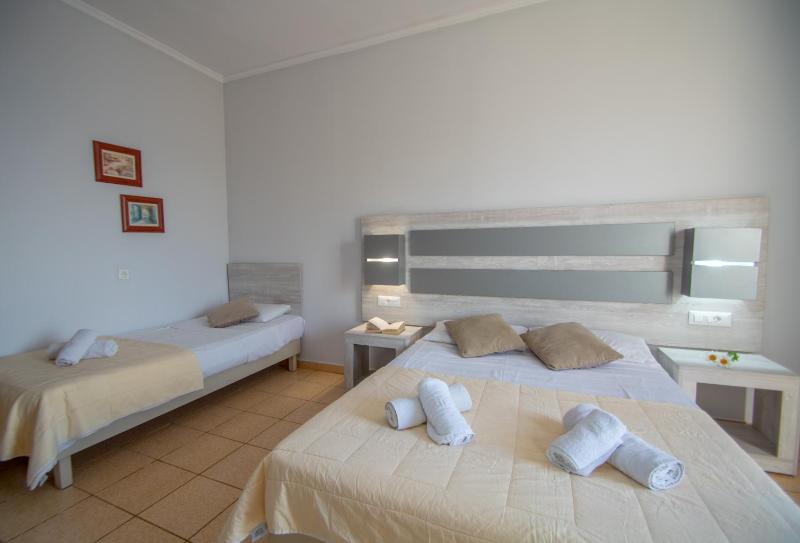 Family apartment, sea view image 4