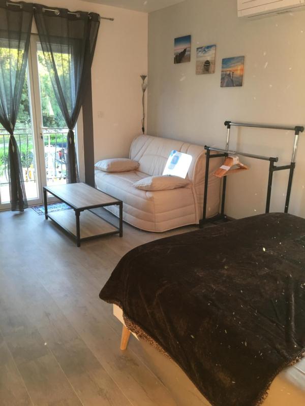 Double Room with Private Bathroom image 3