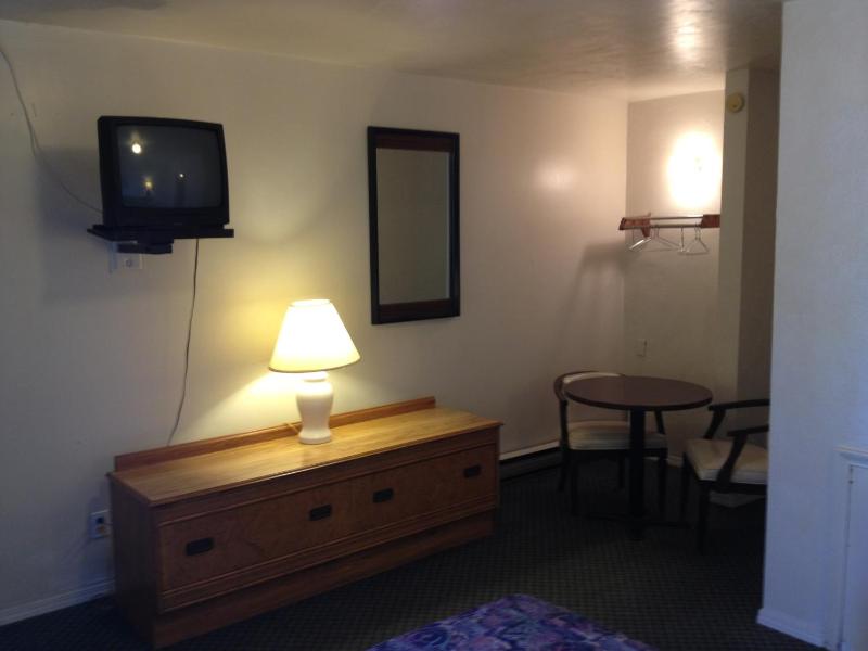 King Room image 3