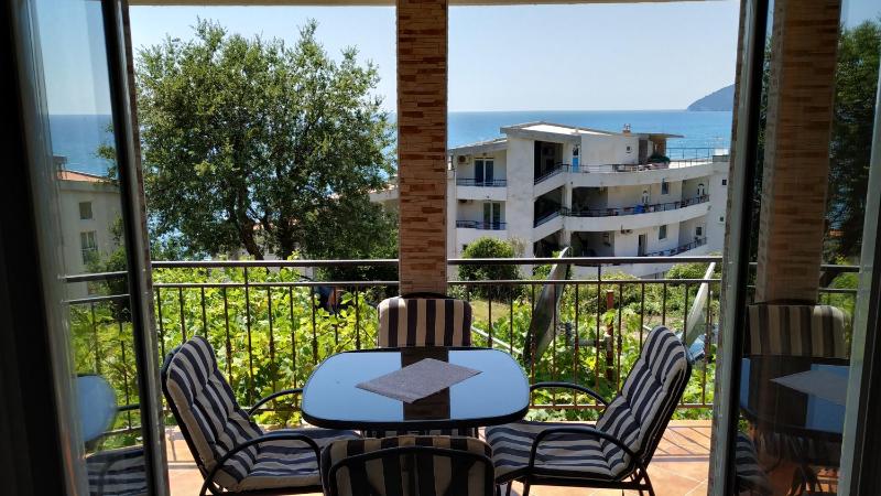 Two-Bedroom Apartment with Sea View image 2