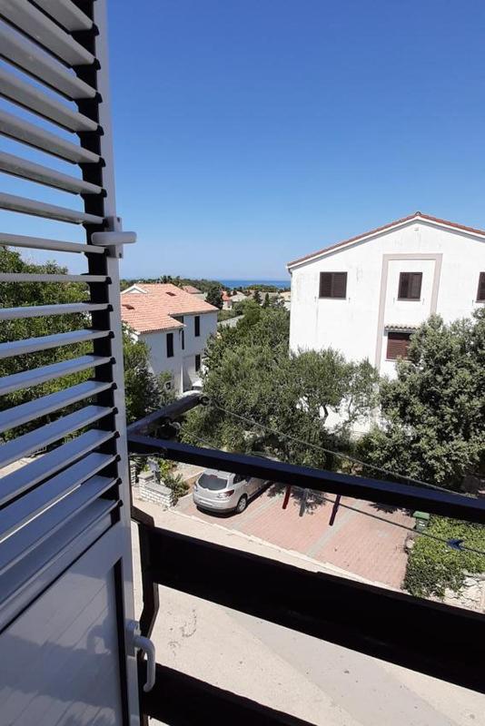Studio with Balcony and Sea View image 3