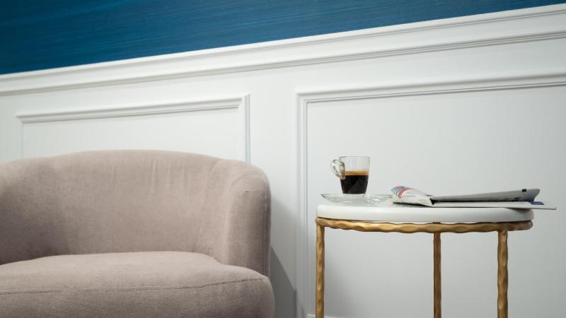 Deluxe Double Room with Balcony image 2