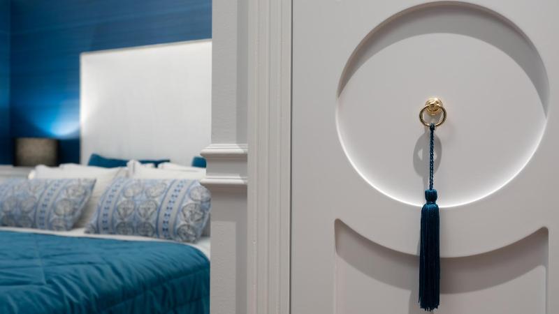 Deluxe Room image 2