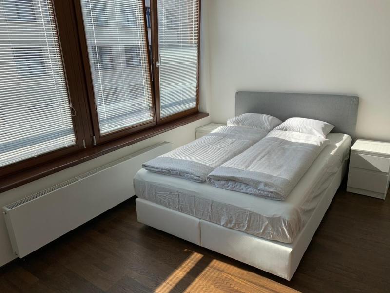 Studio Apartment image 2