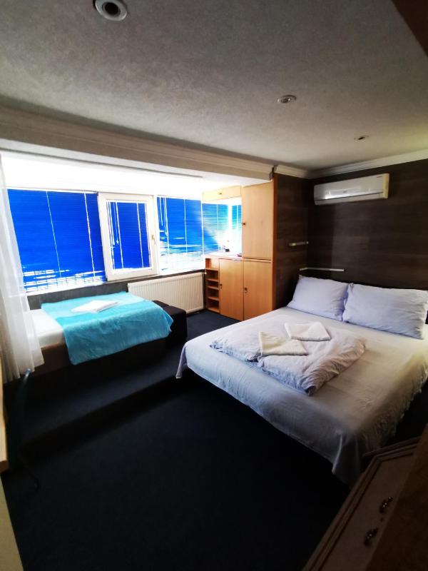 Studio Apartment image 4
