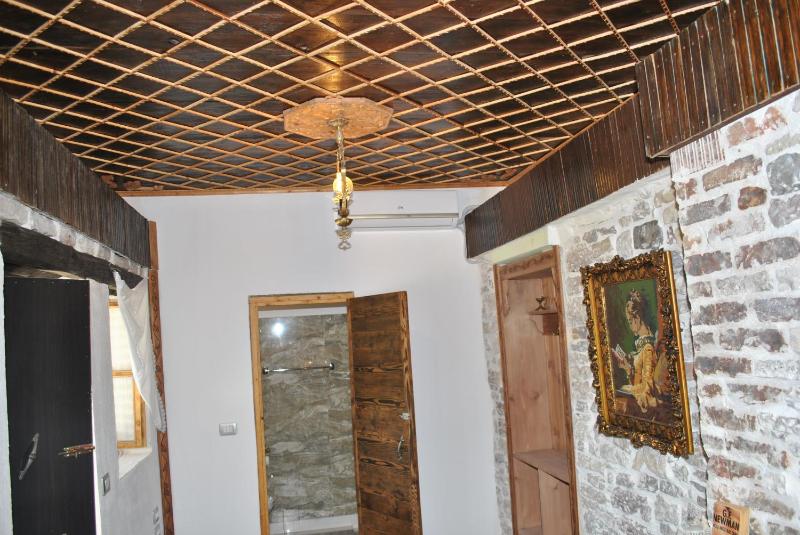 Deluxe Double Room with Shower image 3