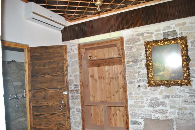 Deluxe Double Room with Shower image 2