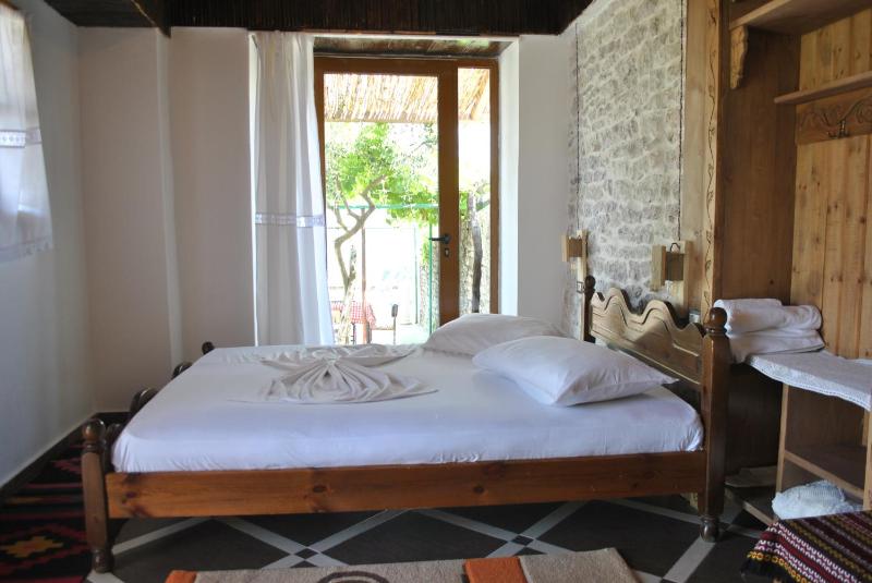 Deluxe Double Room with Balcony image 1