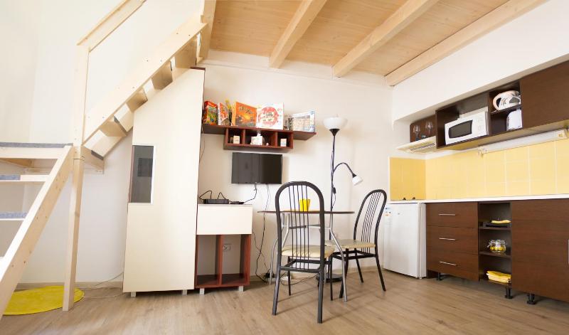 One-Bedroom Apartment image 2