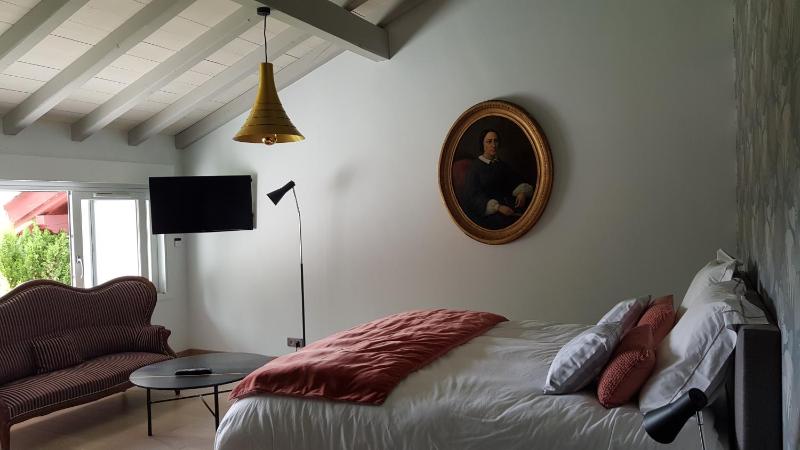 Double Room image 3