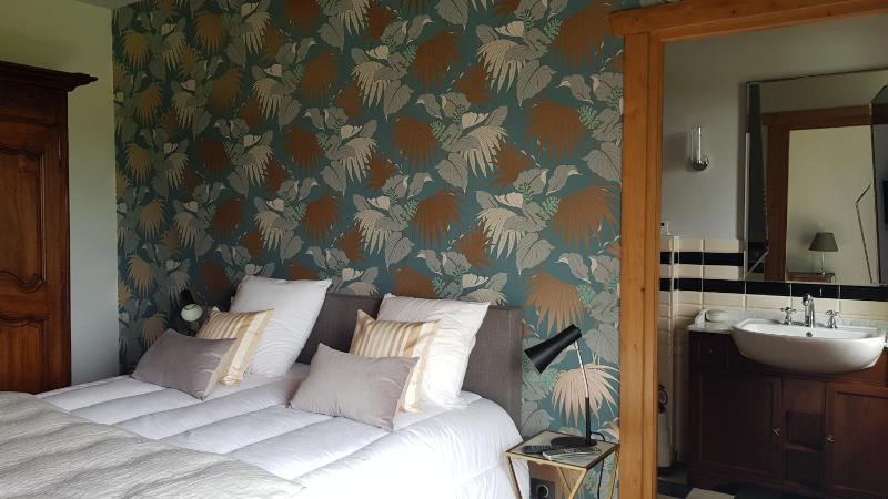 Double Room image 3