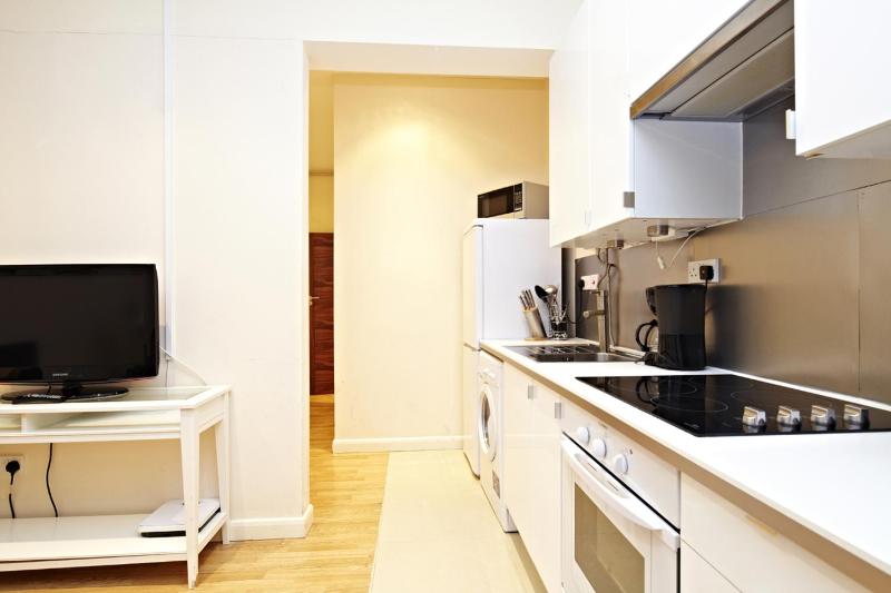 One-Bedroom Apartment image 1