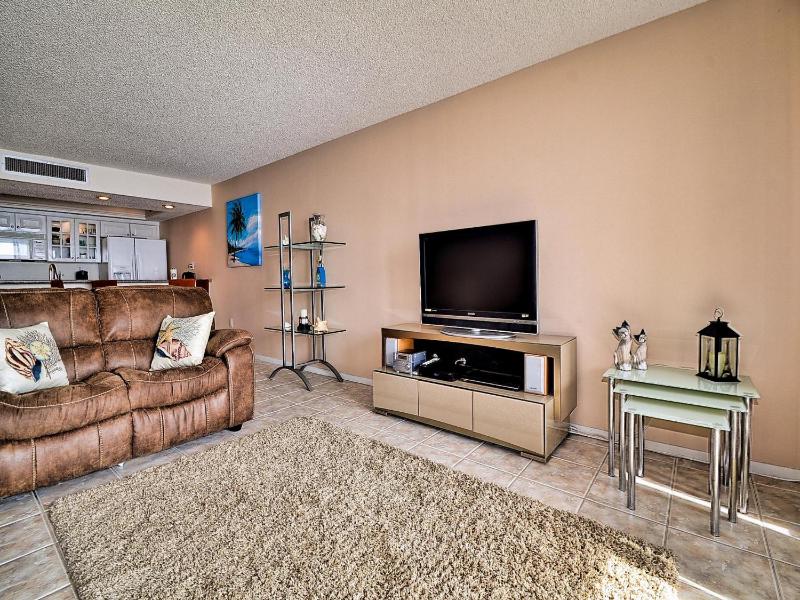 440 West Condos 1508S Walk to the Beach 555 - image 5