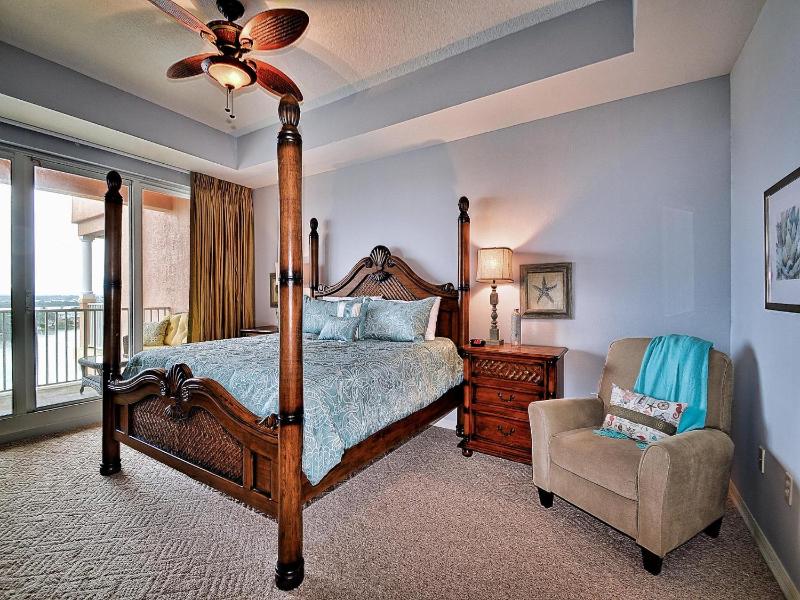 Harborview Grande 800 Luxury 8th Floor Condo with Stunning Harbor Views 23067 - image 18