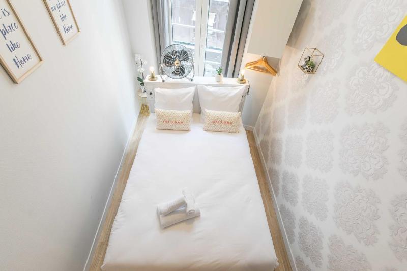 Two-Room Apartment image 3