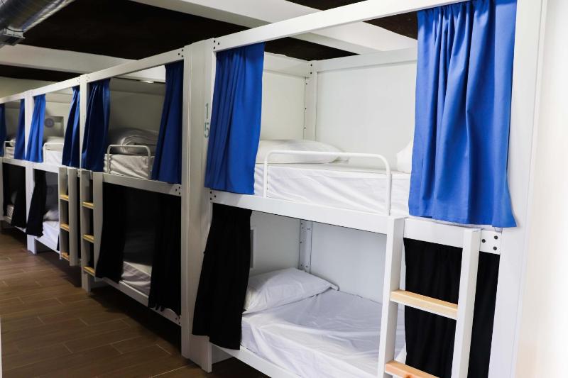 R4Hostel - image 6