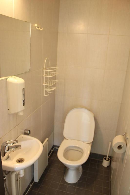 Three-Bedroom Cottage (8 Adults) image 2